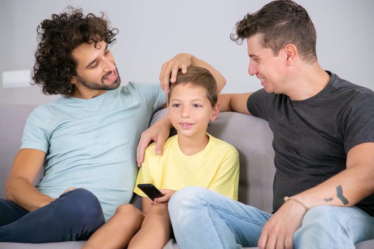 Padres que ponen un detective a sus hijos